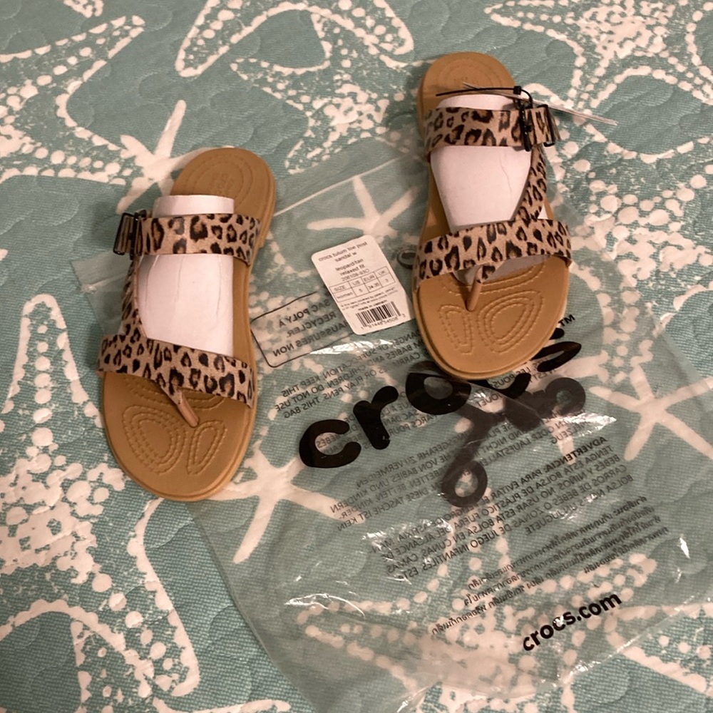 NWT-Crocs-Still in Bag. Leopard/Tan-Relaxed Fit. Size: 5W.
